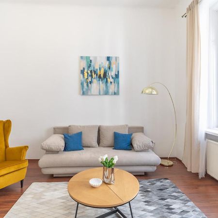 Deluxe And Cozy City Center Suite For 8Ppl Budapest Eksteriør billede