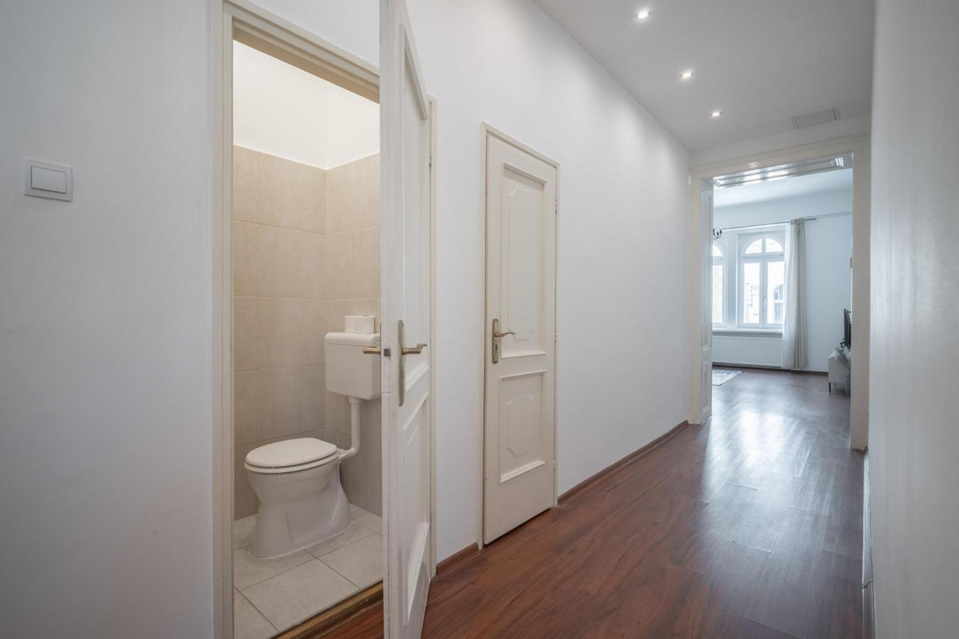 Deluxe And Cozy City Center Suite For 8Ppl Budapest Eksteriør billede